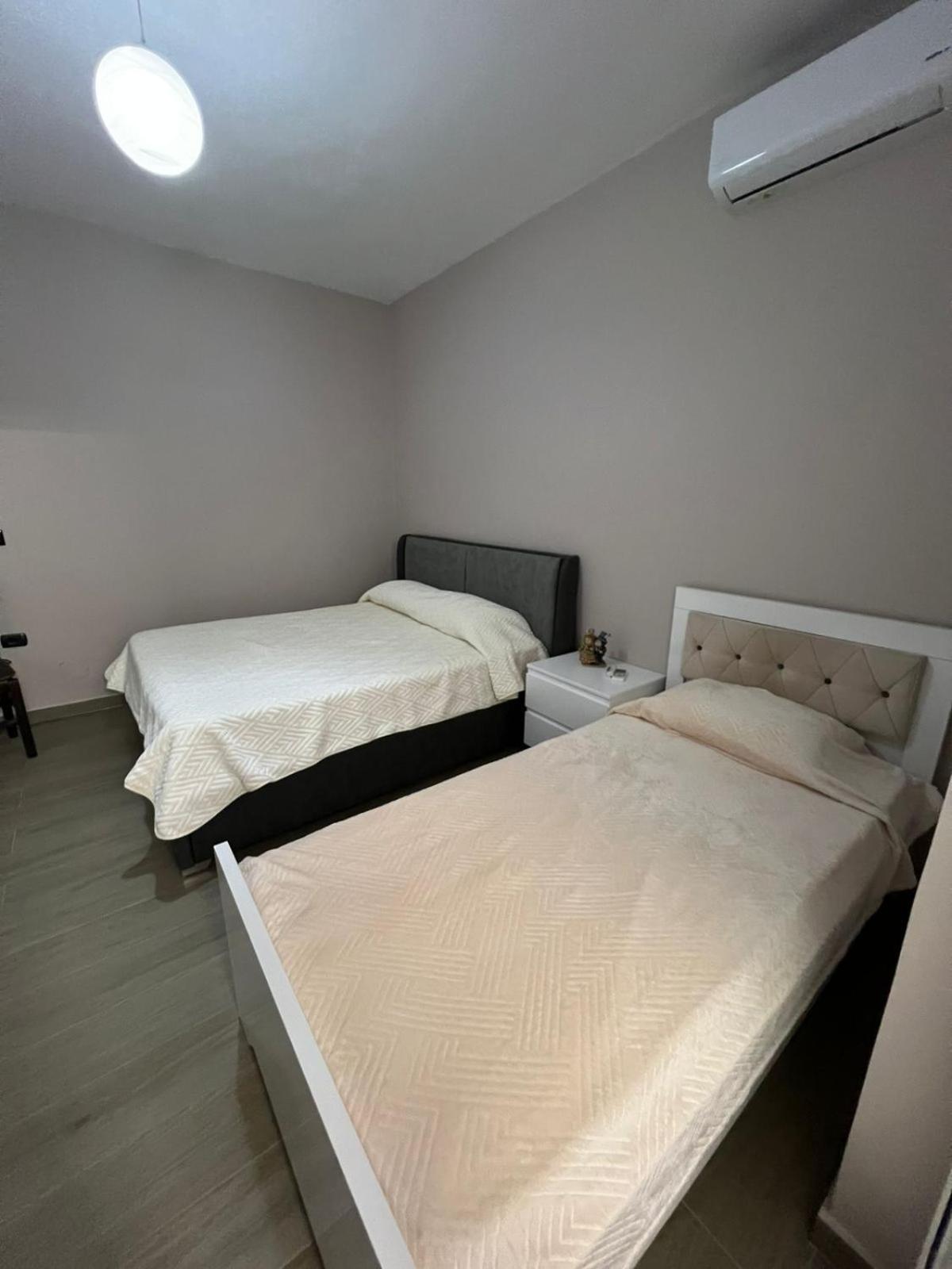 Large Apartment Vlorë エクステリア 写真